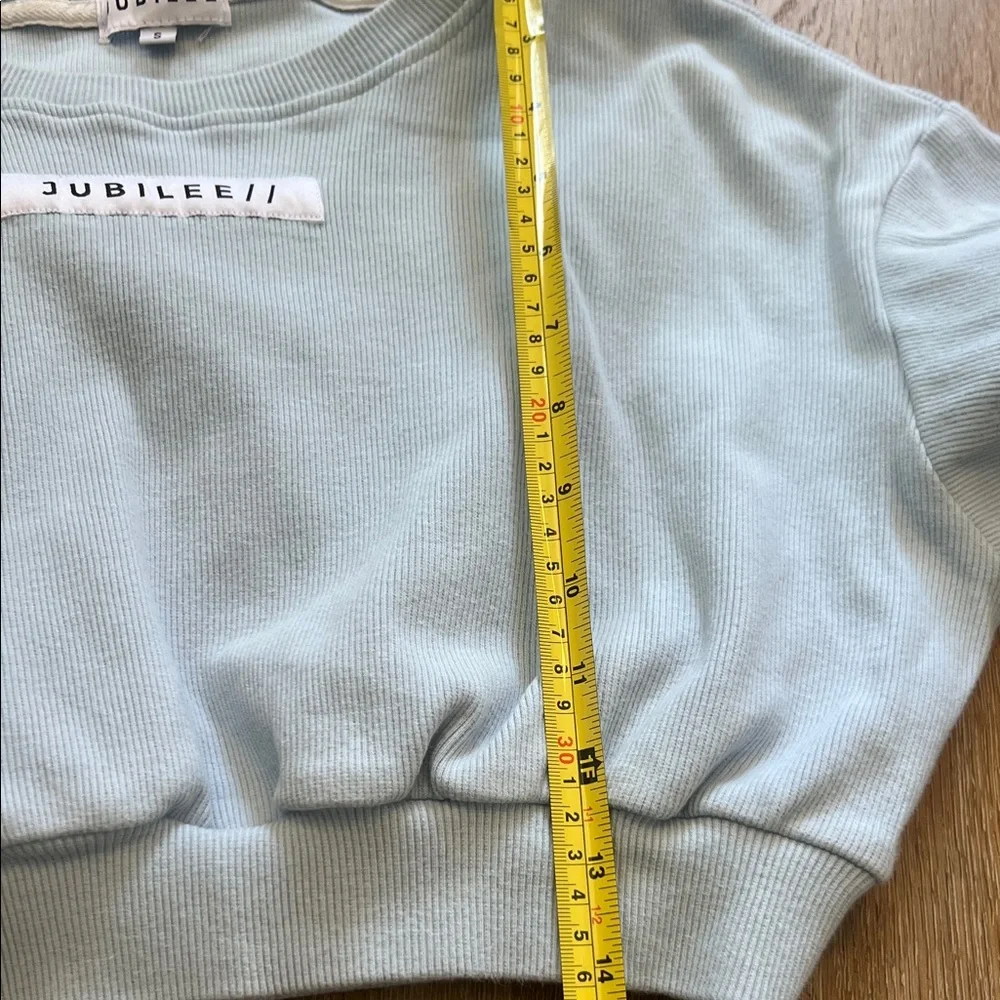 Jubilee Light Blue Cropped Sweatshirt and Shorts Set Small